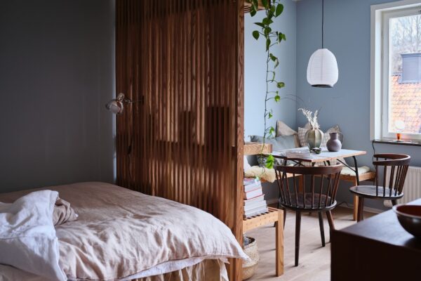 A+Tiny+But+Stylish+Blue+Studio+Apartment+-+The+Nordroom