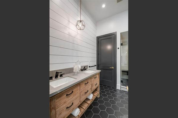 genMid.SR19225718_22_0